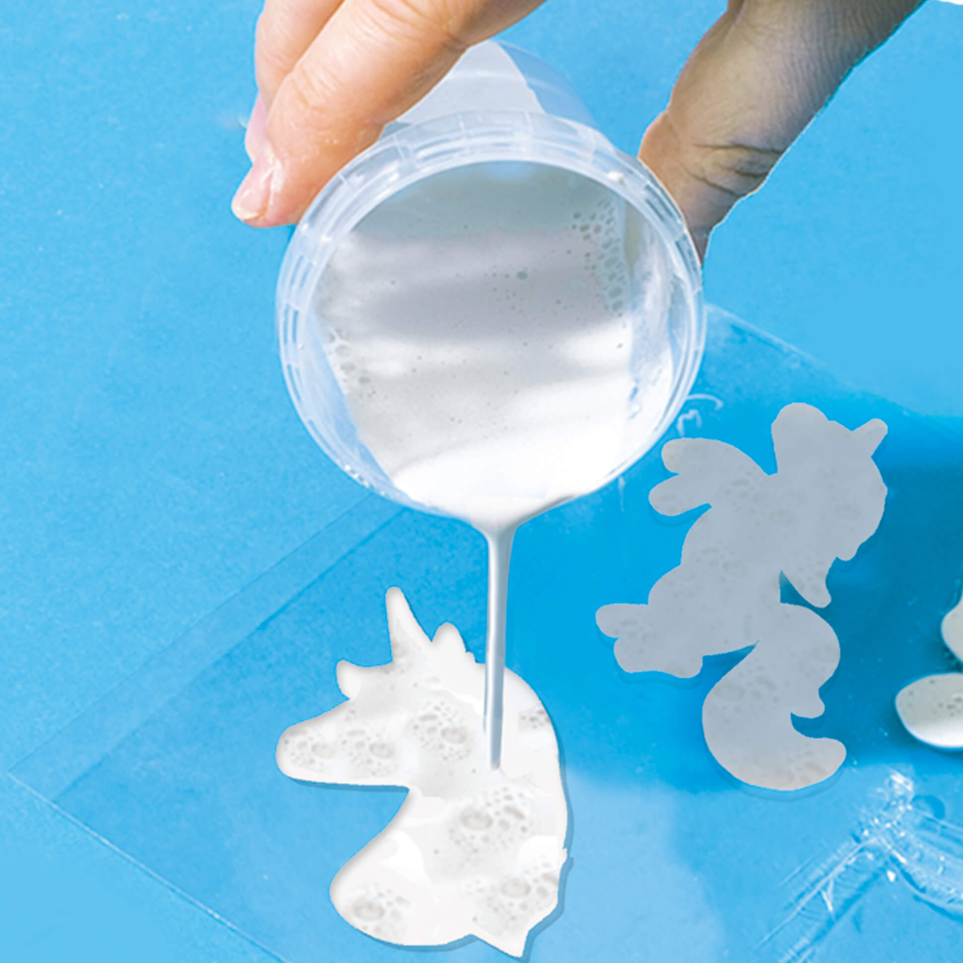 Casting and painting Set Unicorns