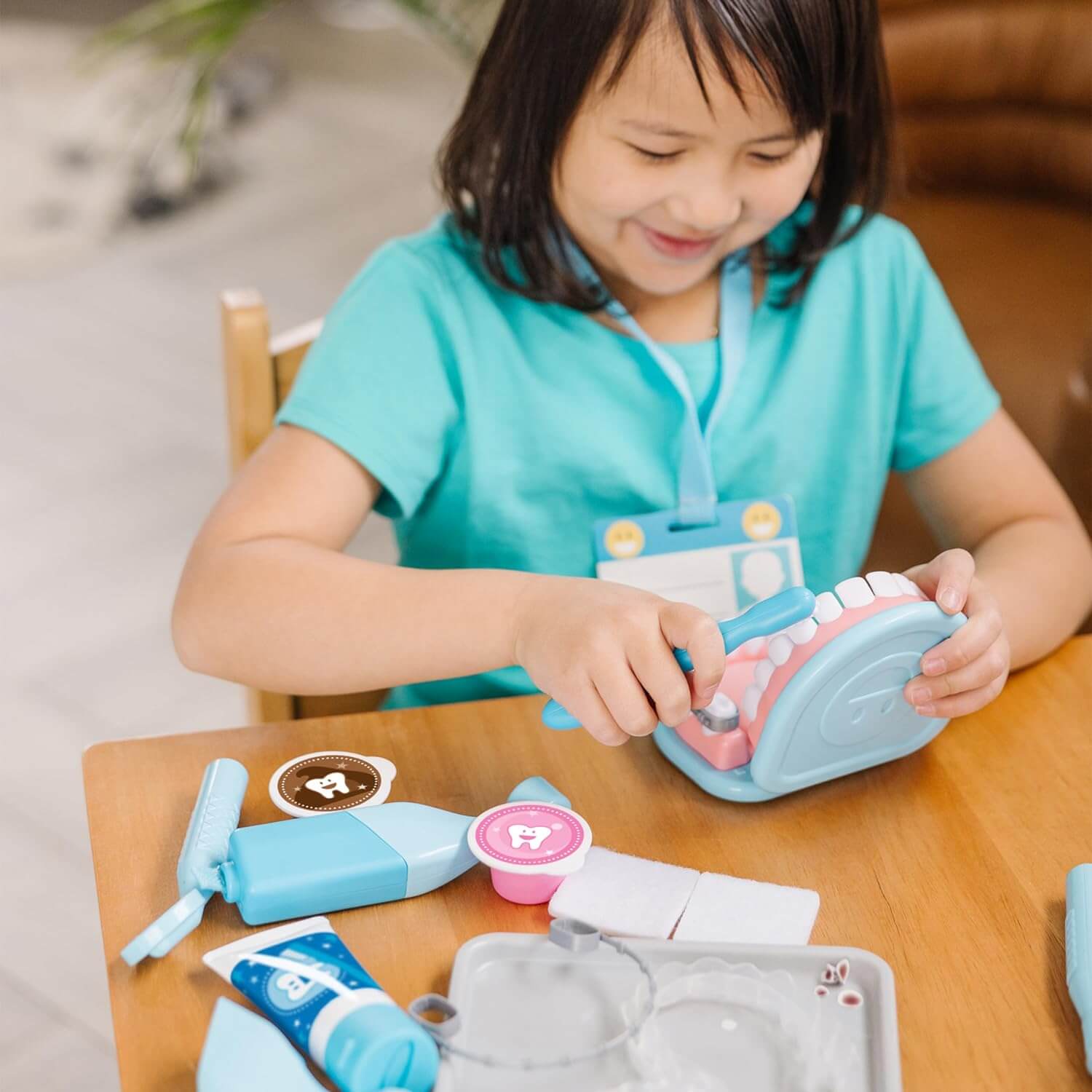 Melissa & Doug Super Smile Dentist Kit Play Set